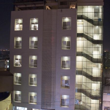 Hotel Sri Sri Executive, Colhapur Exterior foto