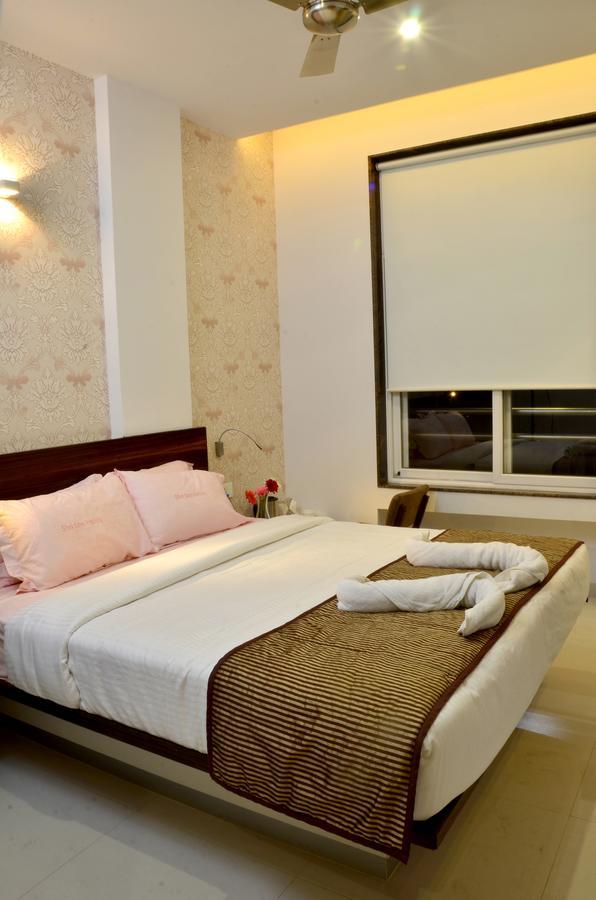 Hotel Sri Sri Executive, Colhapur Exterior foto