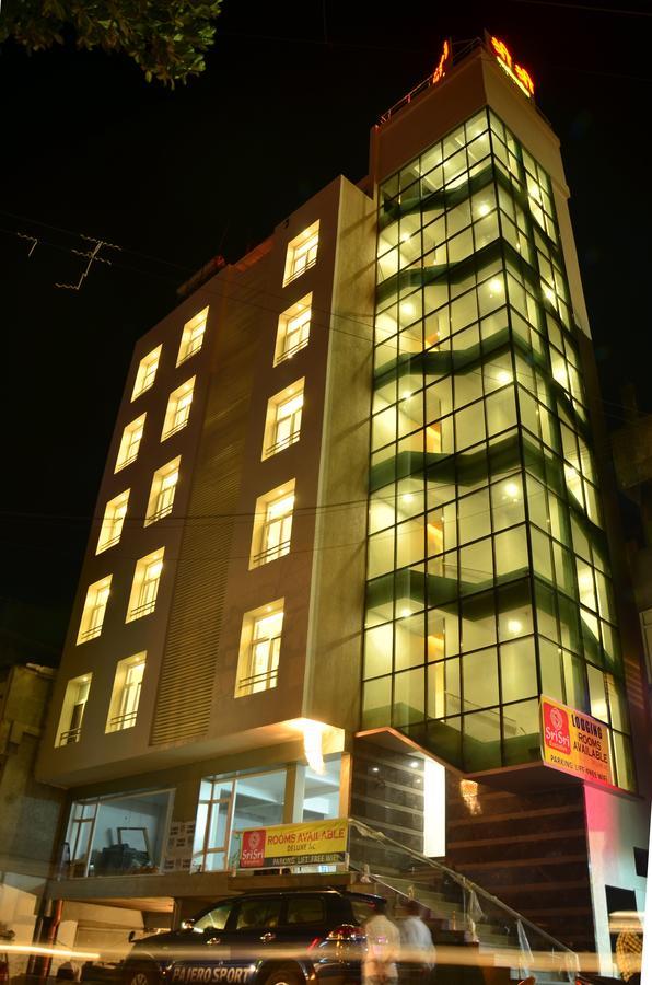 Hotel Sri Sri Executive, Colhapur Exterior foto